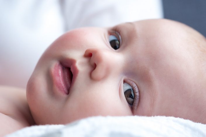 Baby: This stare !