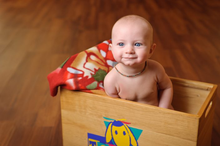 Baby: Tom's ocean blue eyes