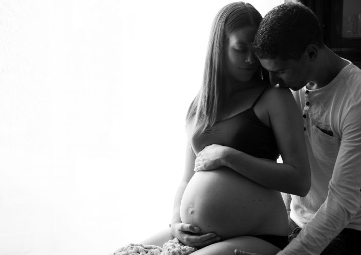 Maternity : supporting -, KW: Belly