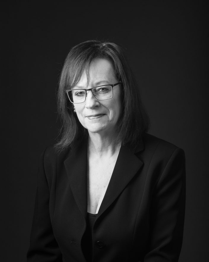 Casting : Sandra Penner -Choral maestro Les chanteurs de Lorraine, KW: Artiste, Musicien, Noir & Blanc