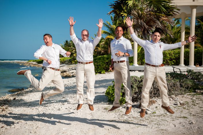 Destination Wedding: Beach jump -, KW: Mexico
